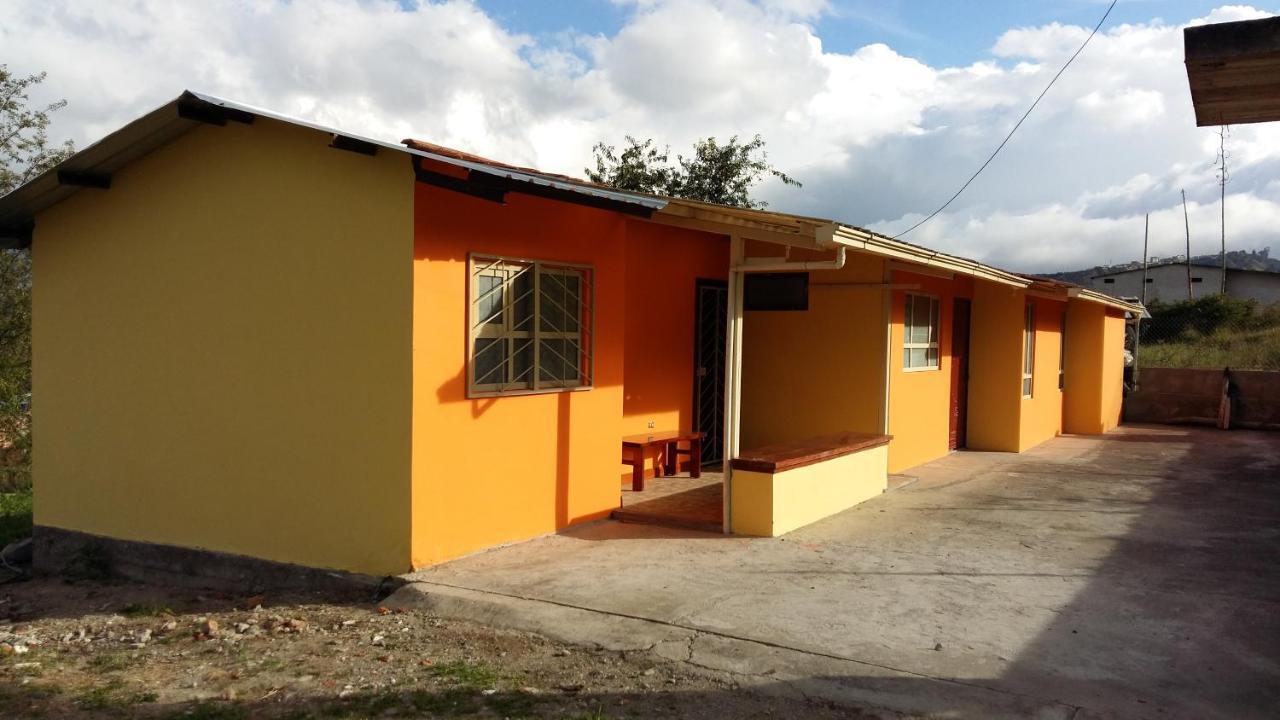 Hospedaje Carigan Loja Extérieur photo